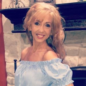 Meet your Posher, Angie